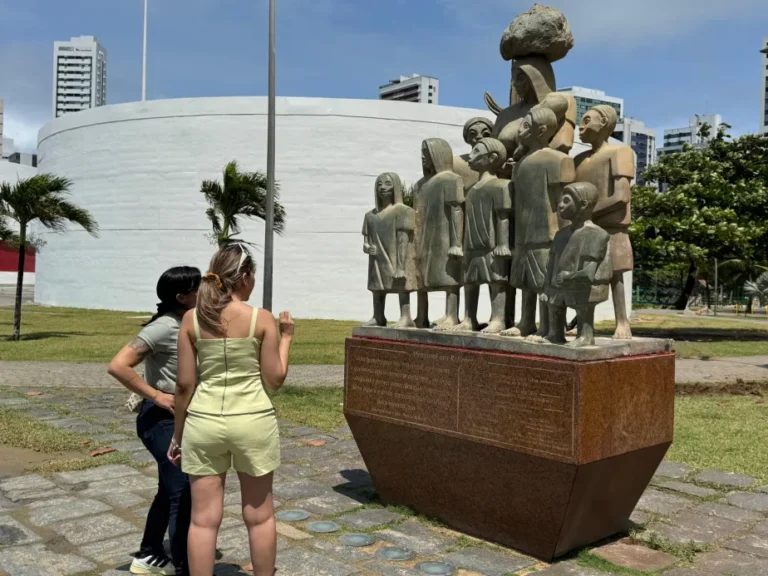 Um marco de memória, luta e esperança no Parque Dona Lindu